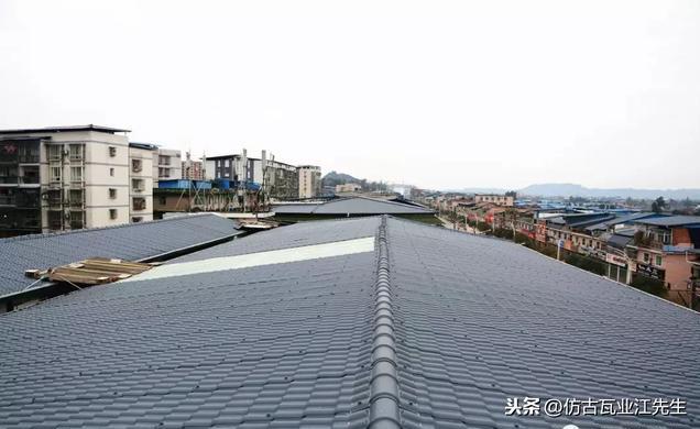 鐵瓦換成了樹脂瓦，龍泉驛區(qū)這些屋面有了大變樣！龍泉人的大機遇