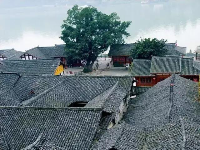 青瓦灰墻，高瓴飛檐，處處消磨時光