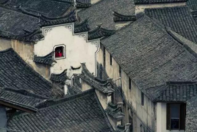 青瓦灰墻，高瓴飛檐，處處消磨時光
