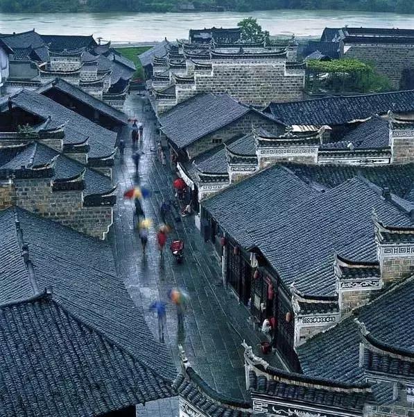 青瓦灰墻，高瓴飛檐，處處消磨時光