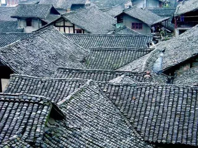 青瓦灰墻，高瓴飛檐，處處消磨時光