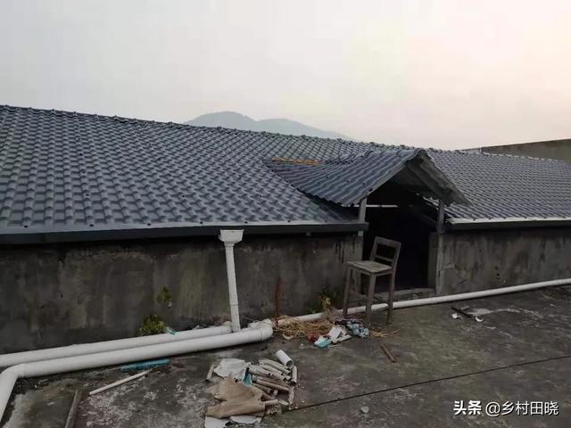 農(nóng)村自建房坡屋頂，用琉璃瓦還是樹脂瓦？看看內(nèi)行人的經(jīng)驗分享