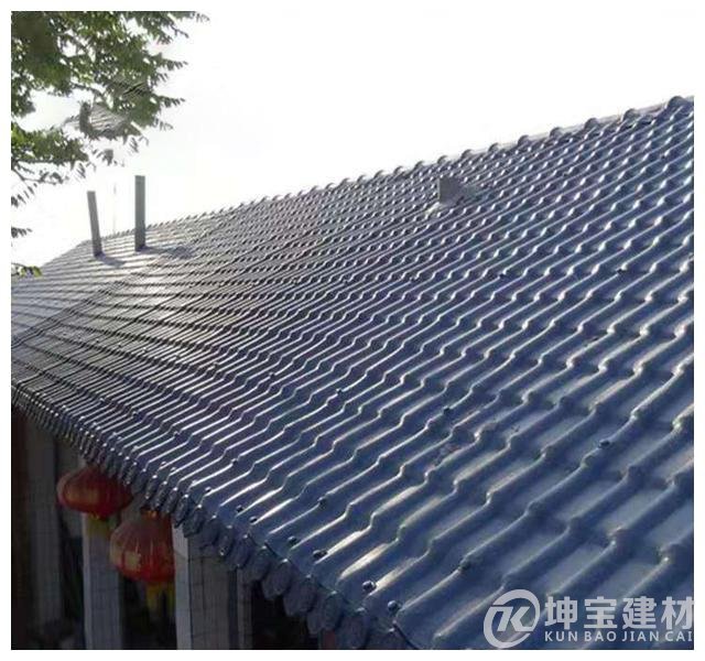 裝修屋頂選彩鋼瓦好還是合成樹脂瓦好？選對了直接節(jié)省幾千元